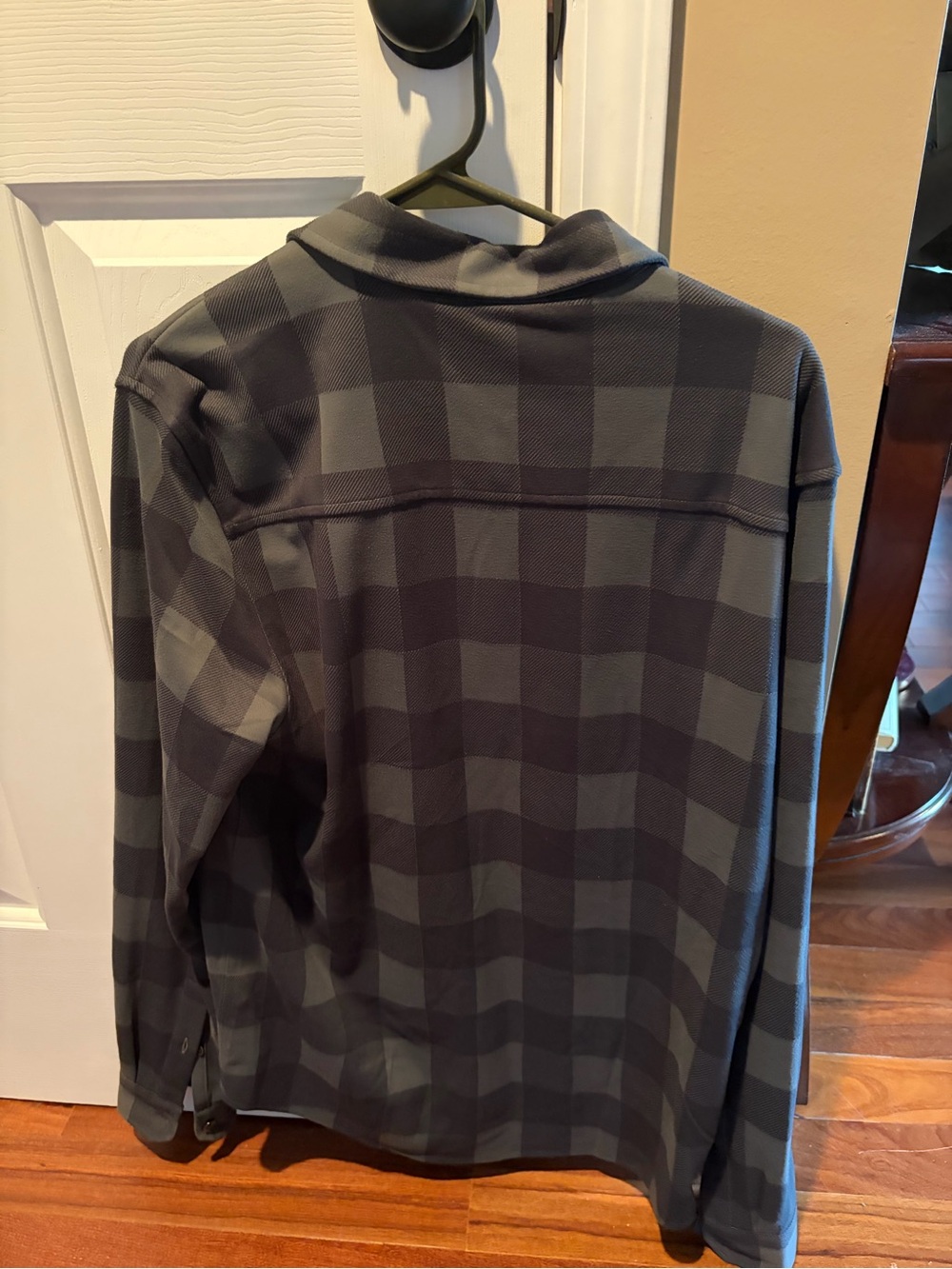 Rhone Men's Hardy Flannel Shirt - size Medium - Black and Grey Check - Picture 4 of 5